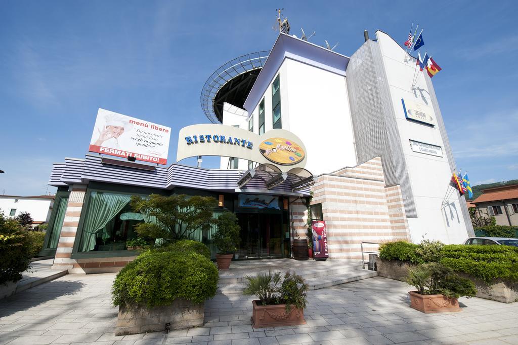 Castagna Palace Hotel & Restaurant 蒙特奇奥·马焦雷 外观 照片